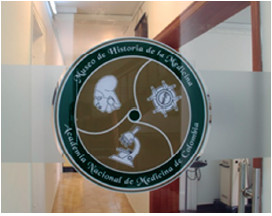 Figura 5. Logotipo en la puerta del Museo de Historia de